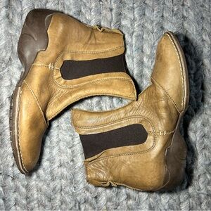 Women's Tan Leather Ankle Boots